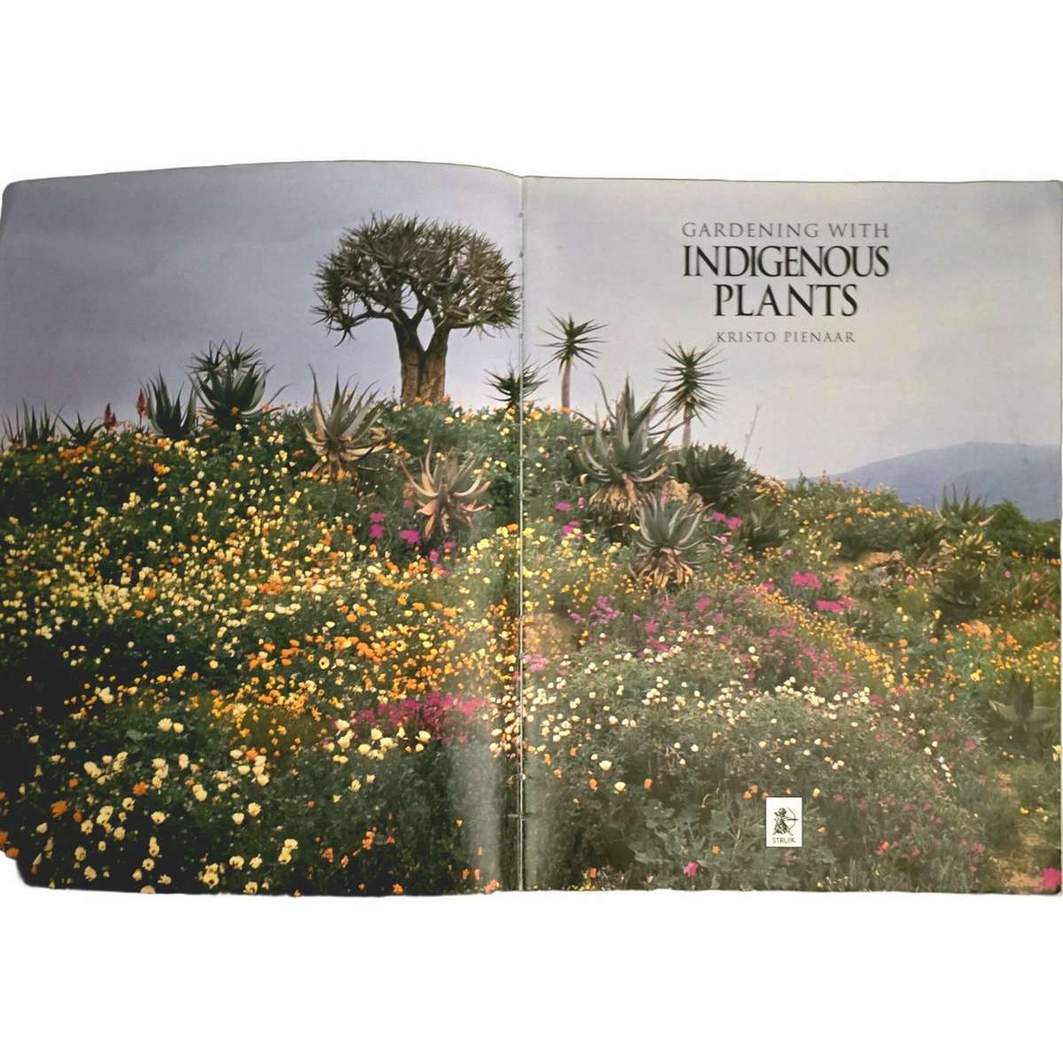 Gardening with Indigenous Plants (Copy 1) - Kristo Pienaar (50/50, Veldfokus)