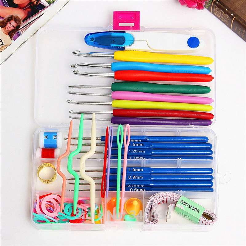 1 Set Crochet Hooks Needles Stitches Knitting Craft Case Crochet Set in Case Yarn Hook DIY Crafts Ho