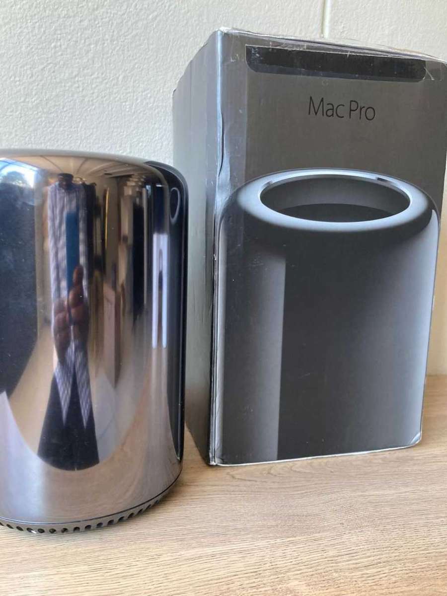2013 Mac Pro with 3.7 Ghz Quad-core Xeon E5, 16GB RAM, 128GB SSD Excellent condition. Include BOX