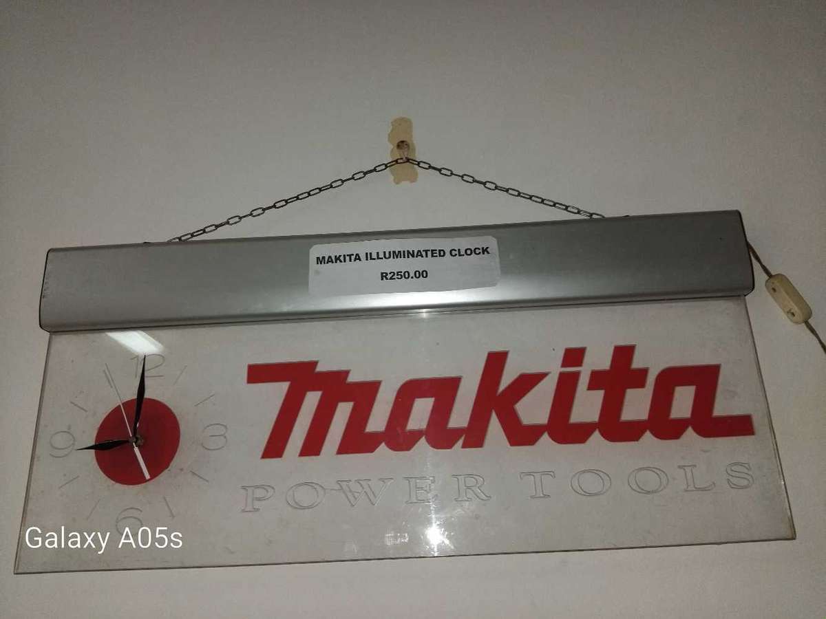 MAKITA ILLUMINATED CLOCK