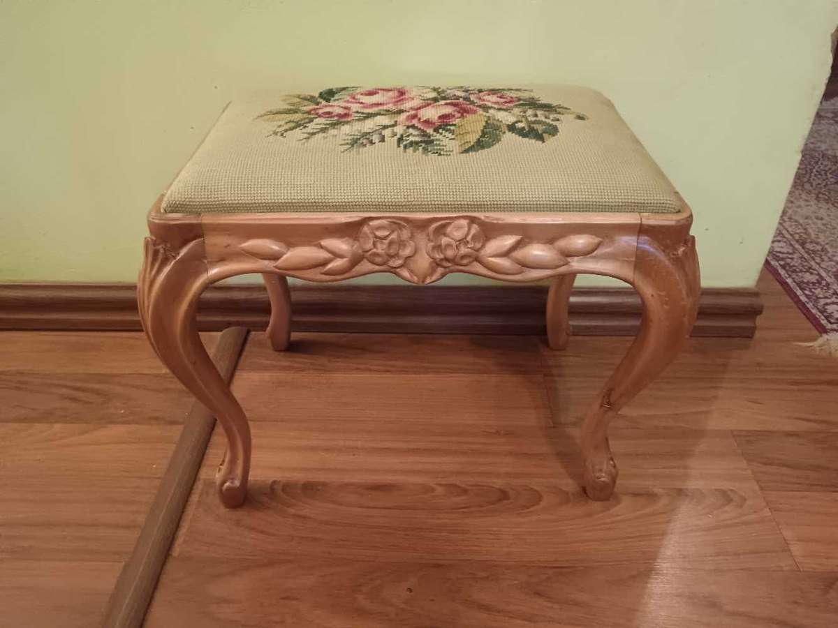 Tapestry Rose Stool