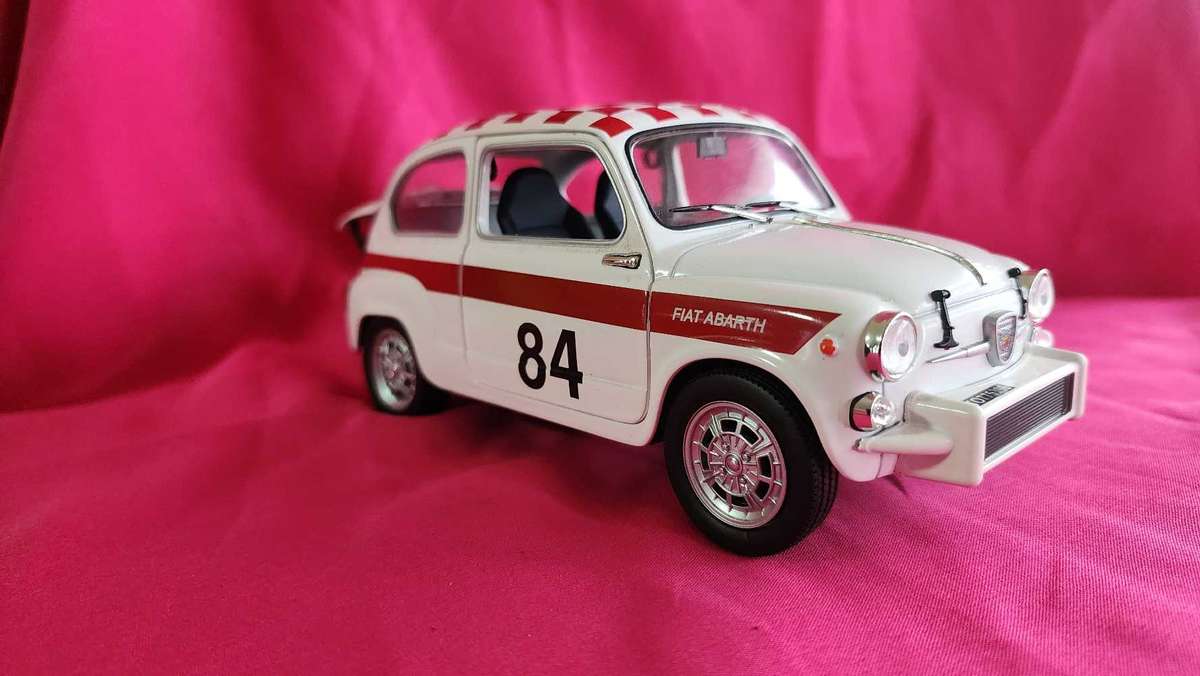 61' Fiat Abarth  1:18