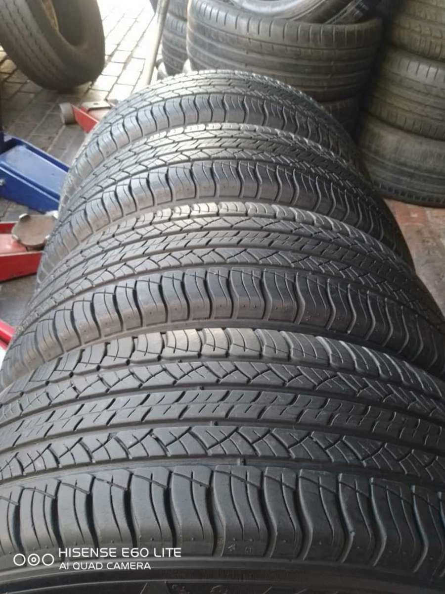225/65/17 Michelin Latitude M+S. Excellent condition