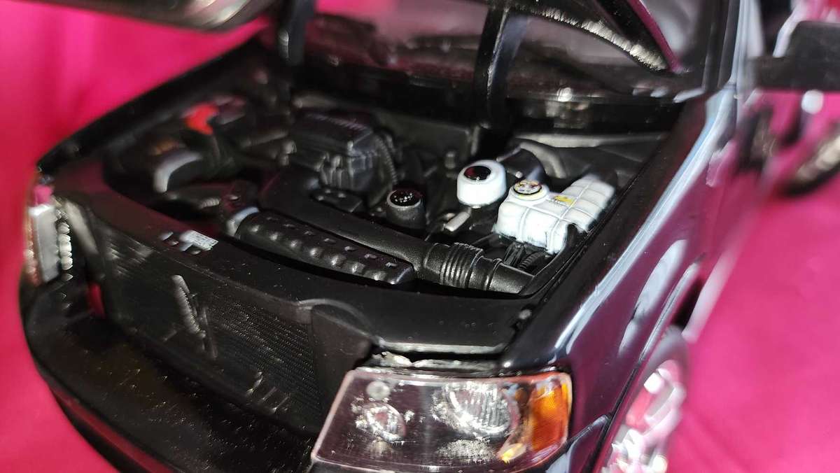 Ford F 150 Custom & Harley (1:18)