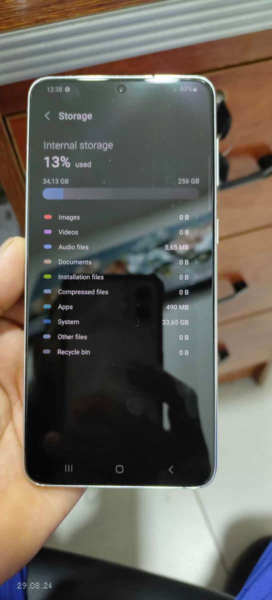 Samsung S21 plus 256GB  silver colour (pre owned)