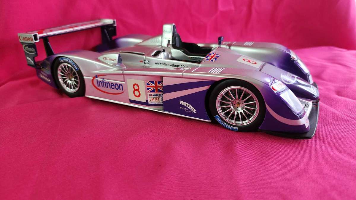 Audi R8R Sport (1:18)