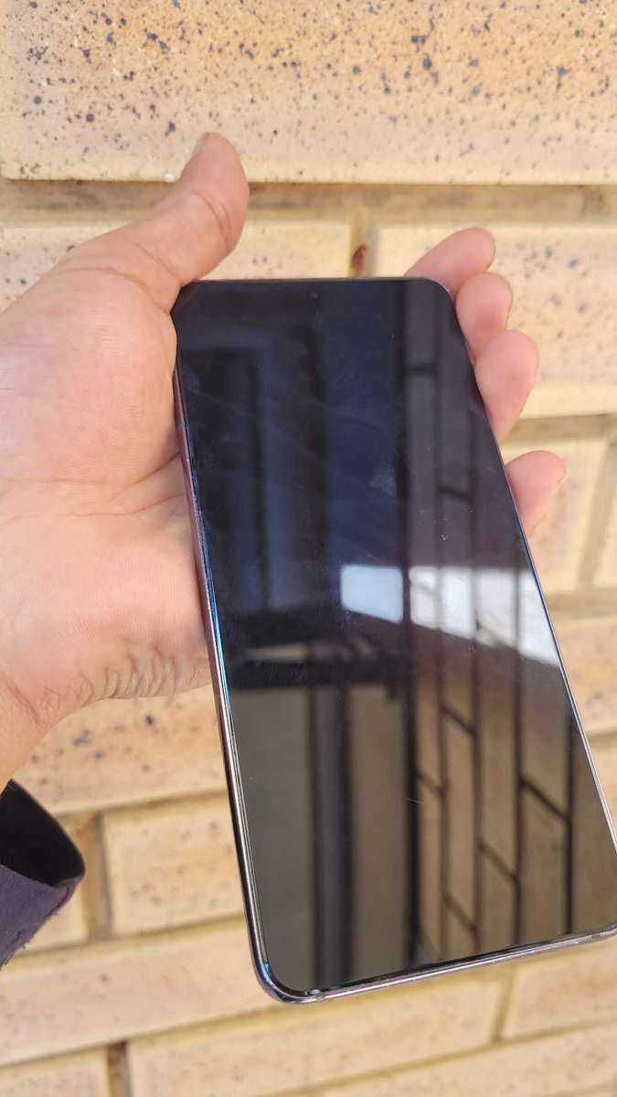 Samsung Galaxy S21 5G - Dual Sim 256GB