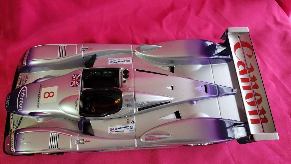 Audi R8R Sport (1:18)