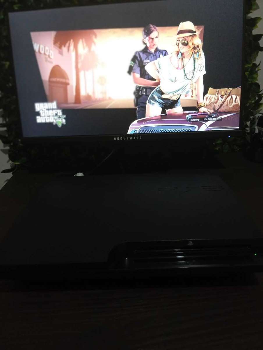 PS3 Slim  + GTA V