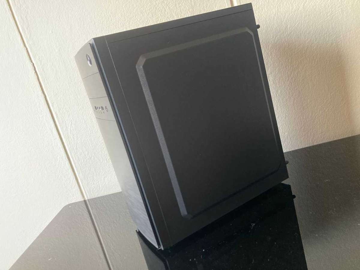 YAMA E183 Midi Chassis With 400W Power supply