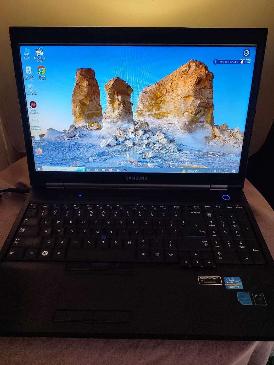 SAMSUNG CORE i7 LAPTOP