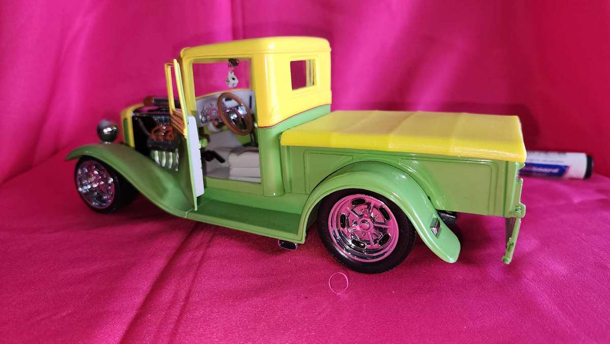 Bakkie Hot   Street Rod (1:18)
