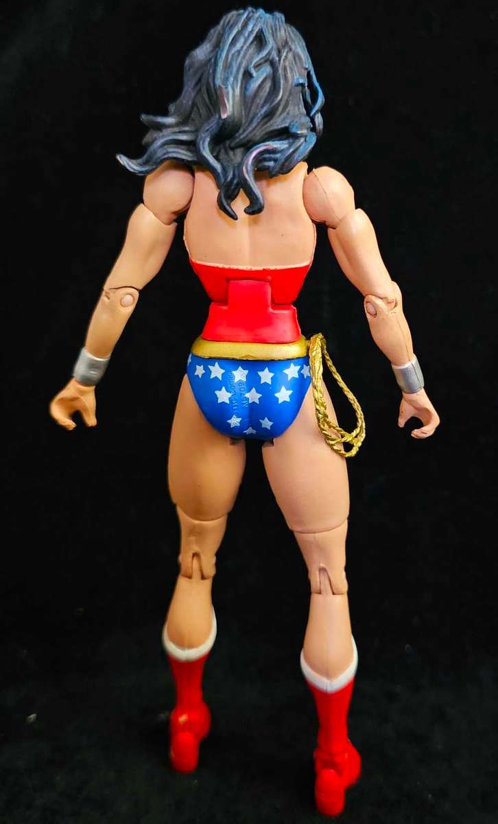 Mattel DC Universe Classics Wonder Women