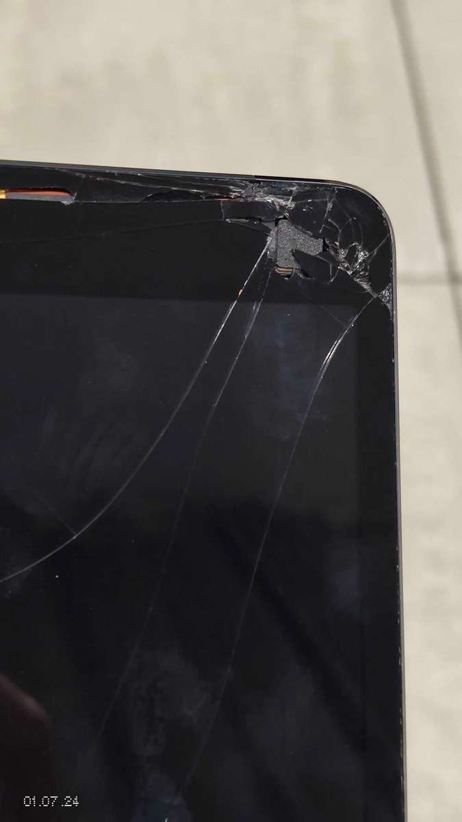 Apple iPad Mini 32GB Cellular + WiFi Black {Cracked Touch}