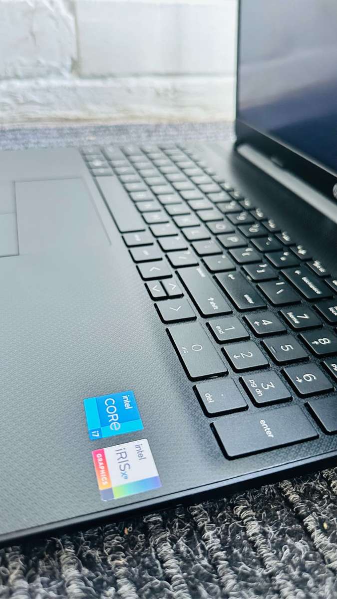 HP Laptop  1 1th Gen i7 Quad 12GB Ram 1TB HDD 1080p Led Display iRIS Graphics - Excellent Condition