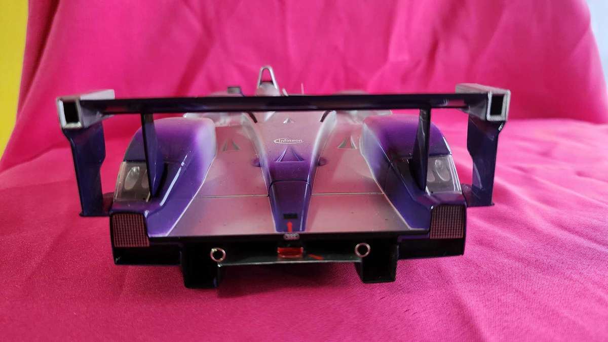 Audi R8R Sport (1:18)