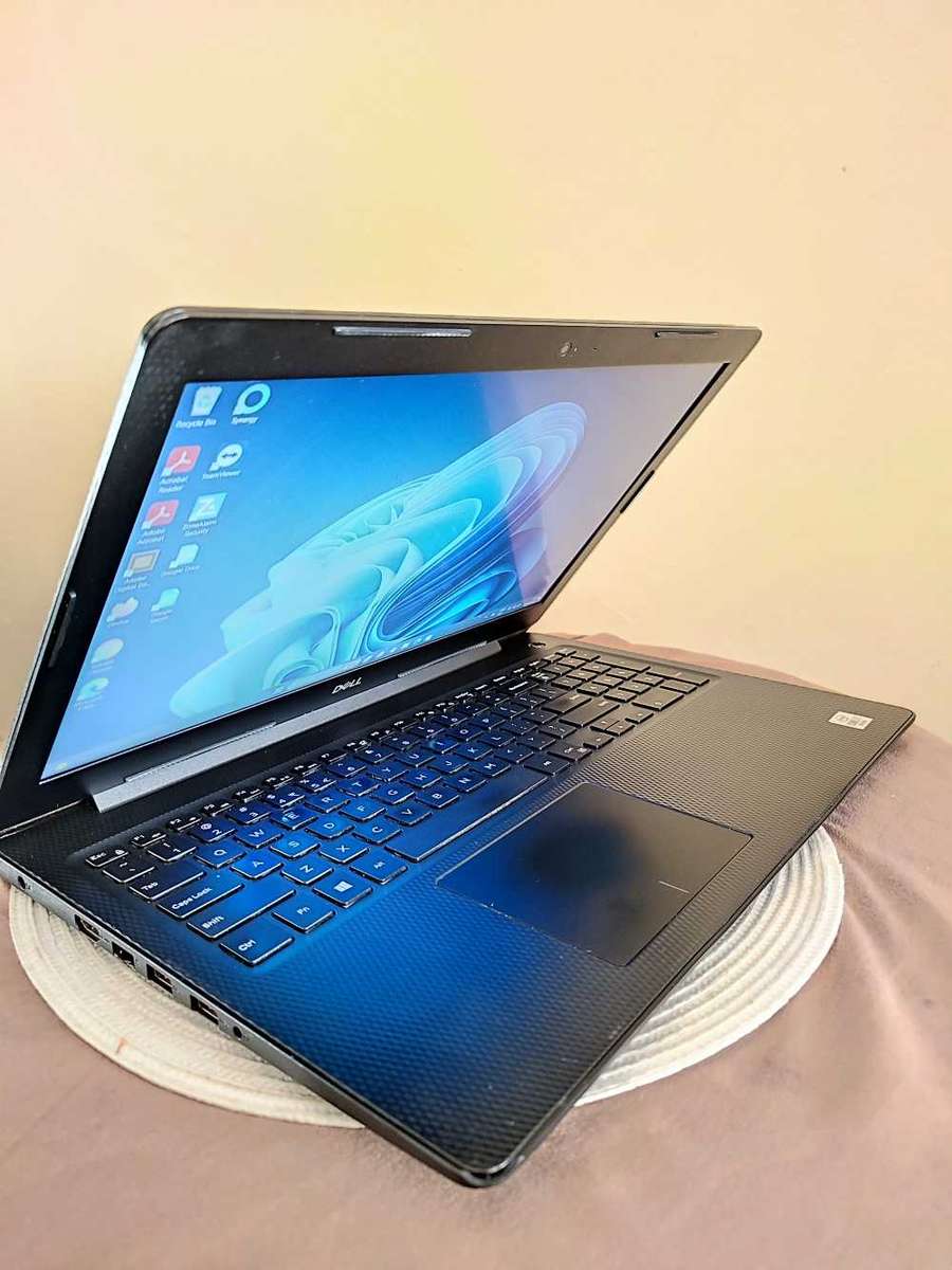 Dell Inspiron 15.6 FHD Laptop  Core i7 10th Gen, 16GB RAM, 512GB SSD, Windows 11