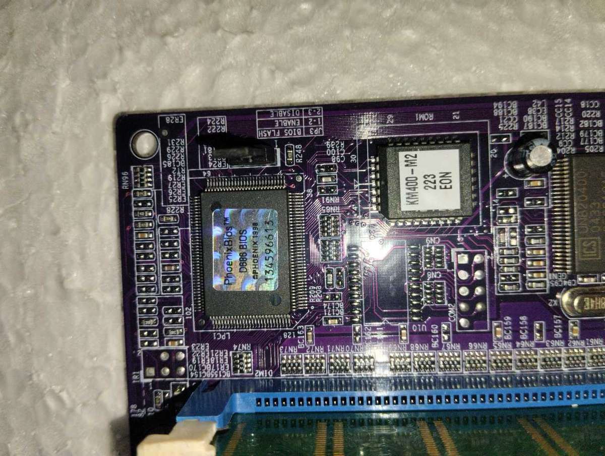 ECS - KM400-M2 REV:1 MB - Includes AMD Sempron CPU and RAM