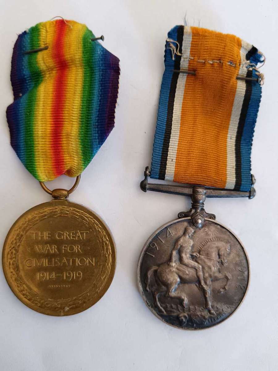 Pair of WW1 Medals