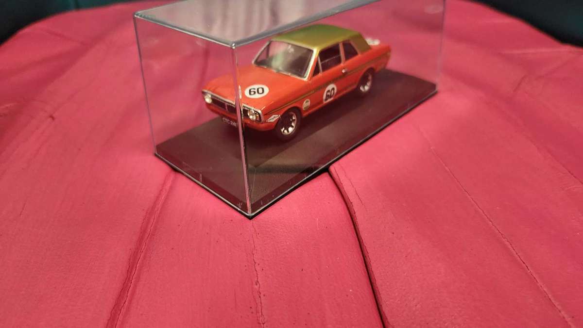 Cortina Mk II Classic Racer