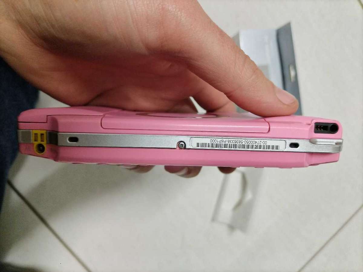 Pink limited edition psp 1000 console