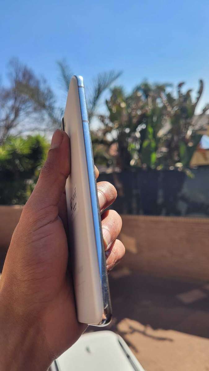 Samsung Galaxy S21 - 5G Dual Sim