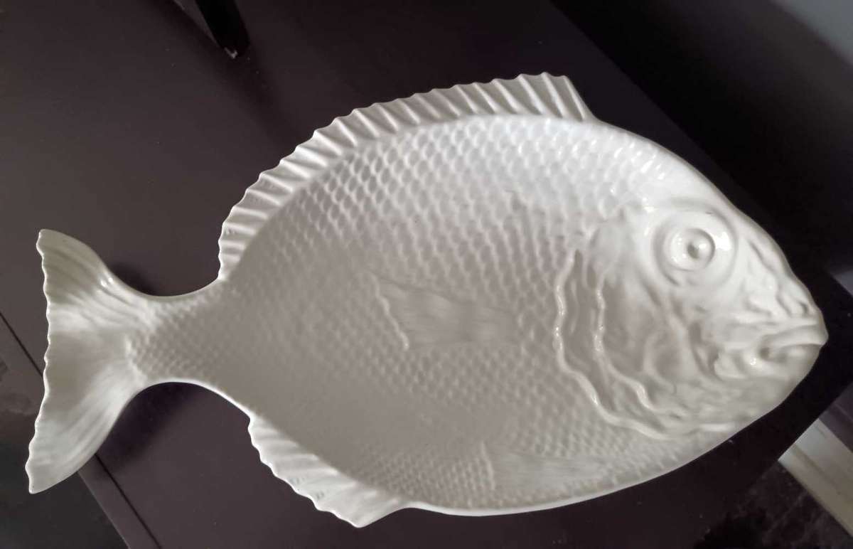 Vintage Fish Shaped Platter by Bordalo Pinheiro Portugul