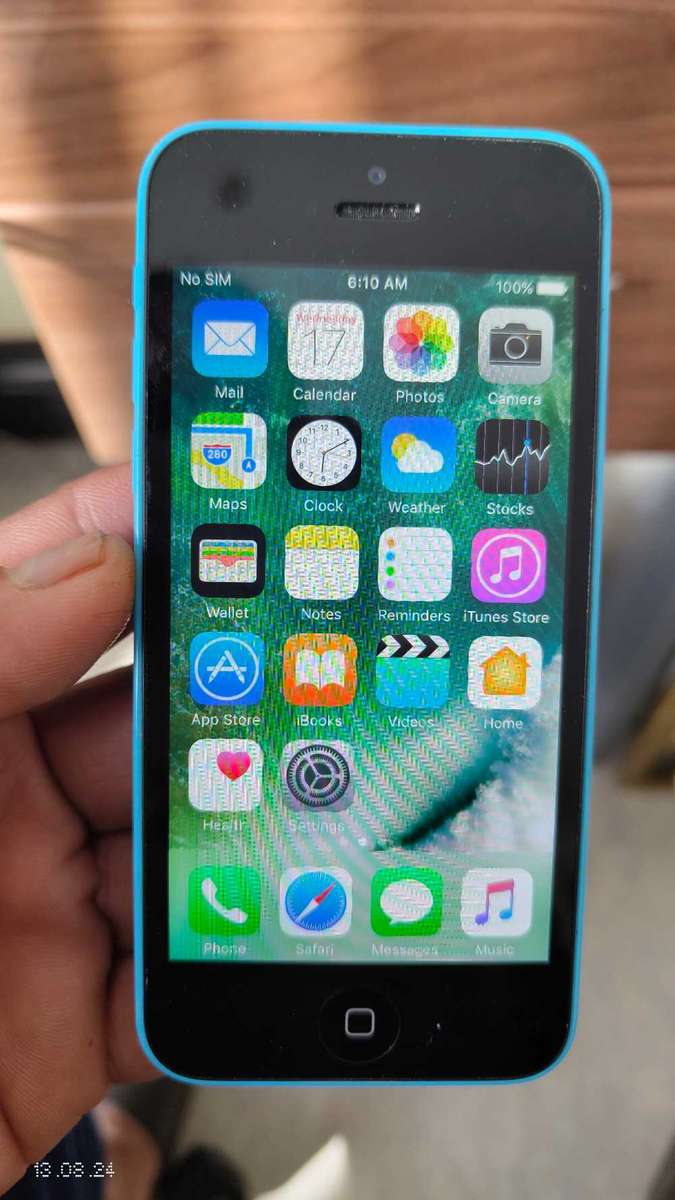 iPhone 5c blue  A1529 (Pre owned)