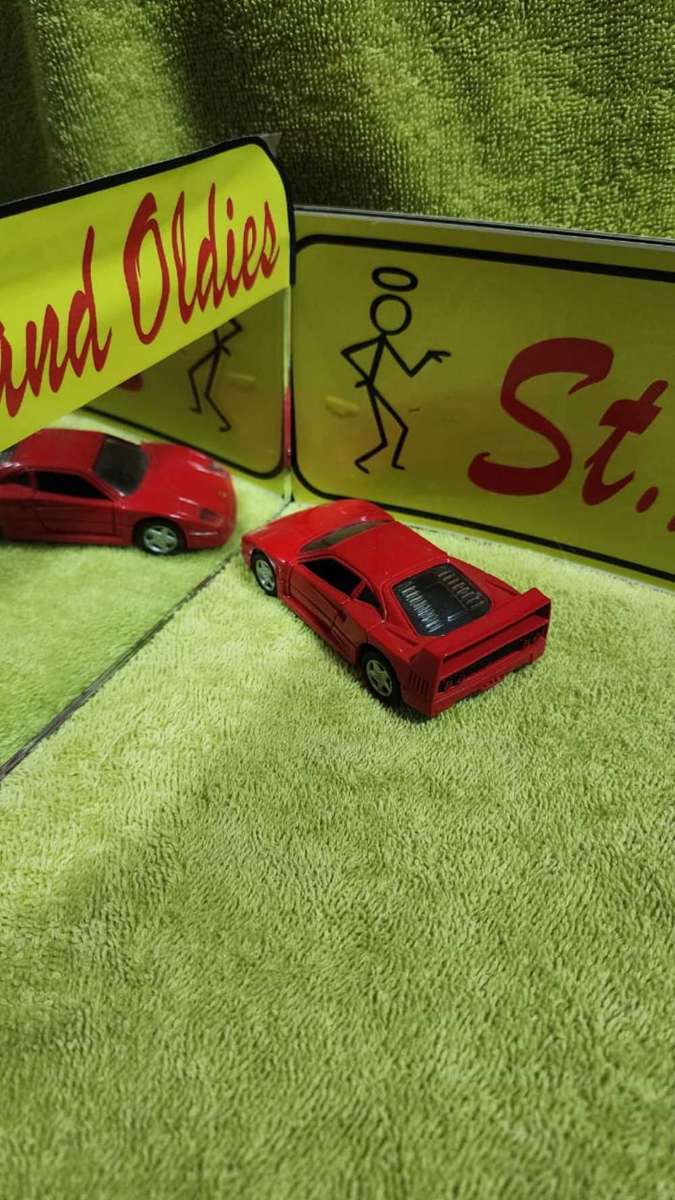 Maisto Ferrari F40 1/33