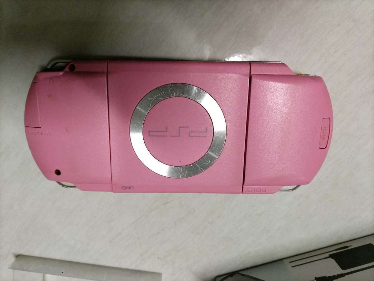 Pink limited edition psp 1000 console