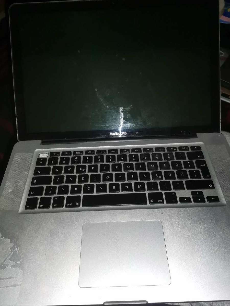 URGENT SALE!PFAULTY MACBOOK Pro i7, 15 inch.r|