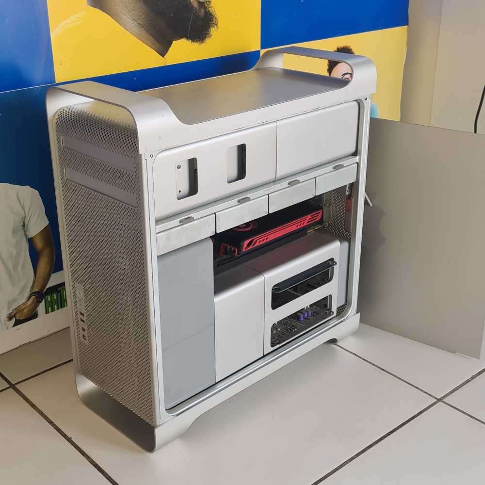 Apple Mac Pro 3.1 double 2 x Xeon CPUs tower