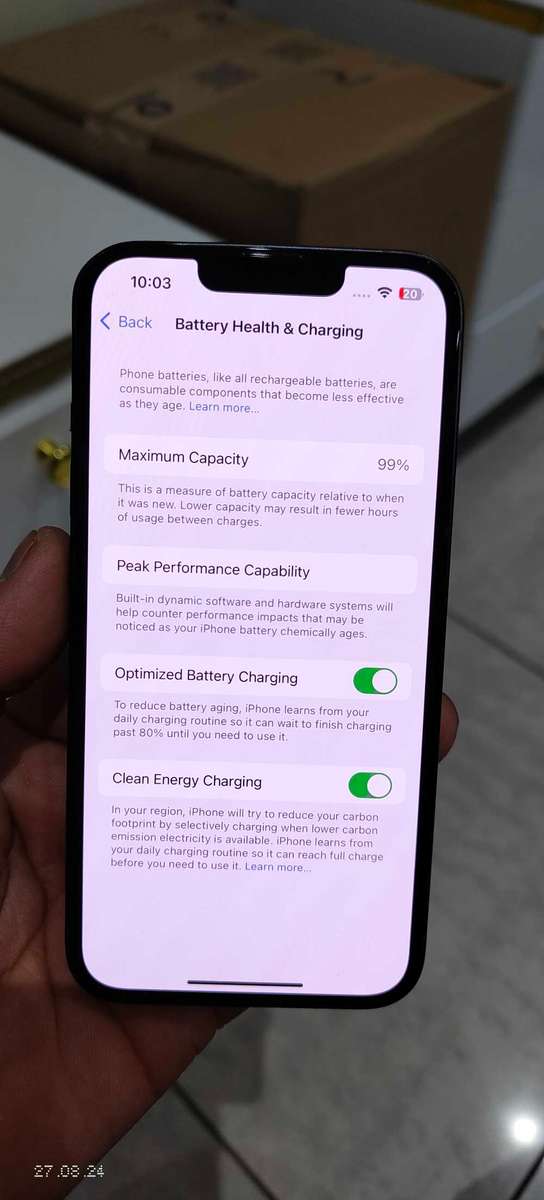 Apple iPhone 13 black 128GB stunning condition with 99% battery health (Pre Owned)