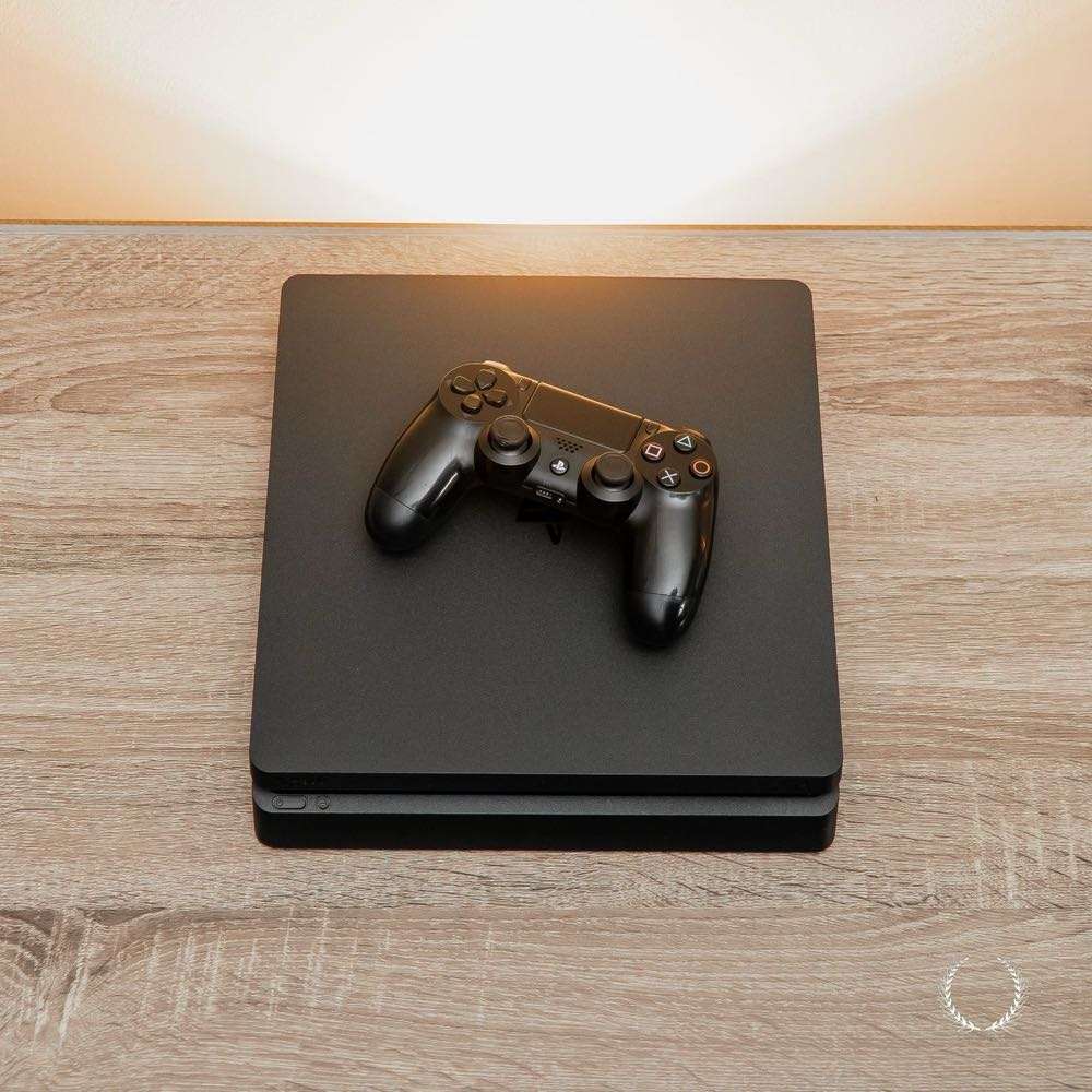 PlayStation 4 Slim