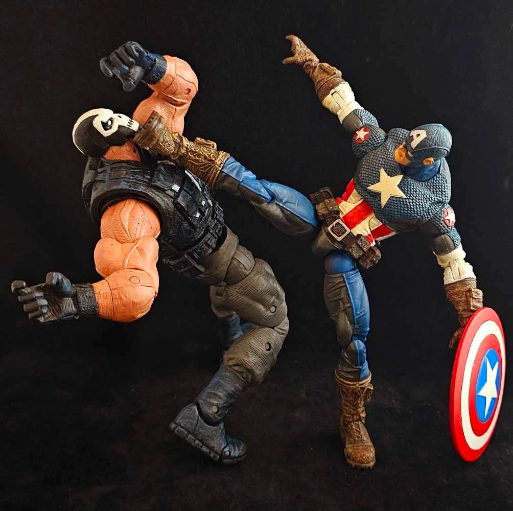 ToyBiz Marvel Legends Ultimate Captain America