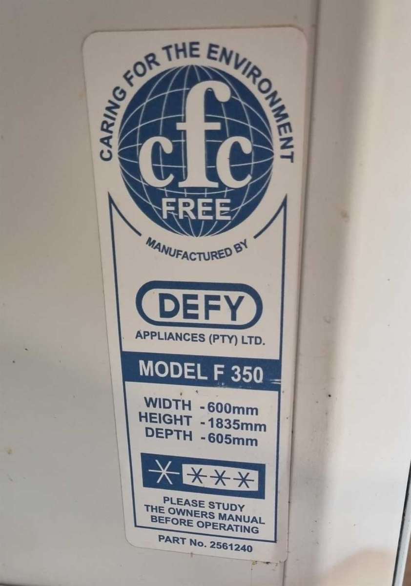 Spacious Upright Freezer! Defy Model F350 (Grade C, Affordable)
