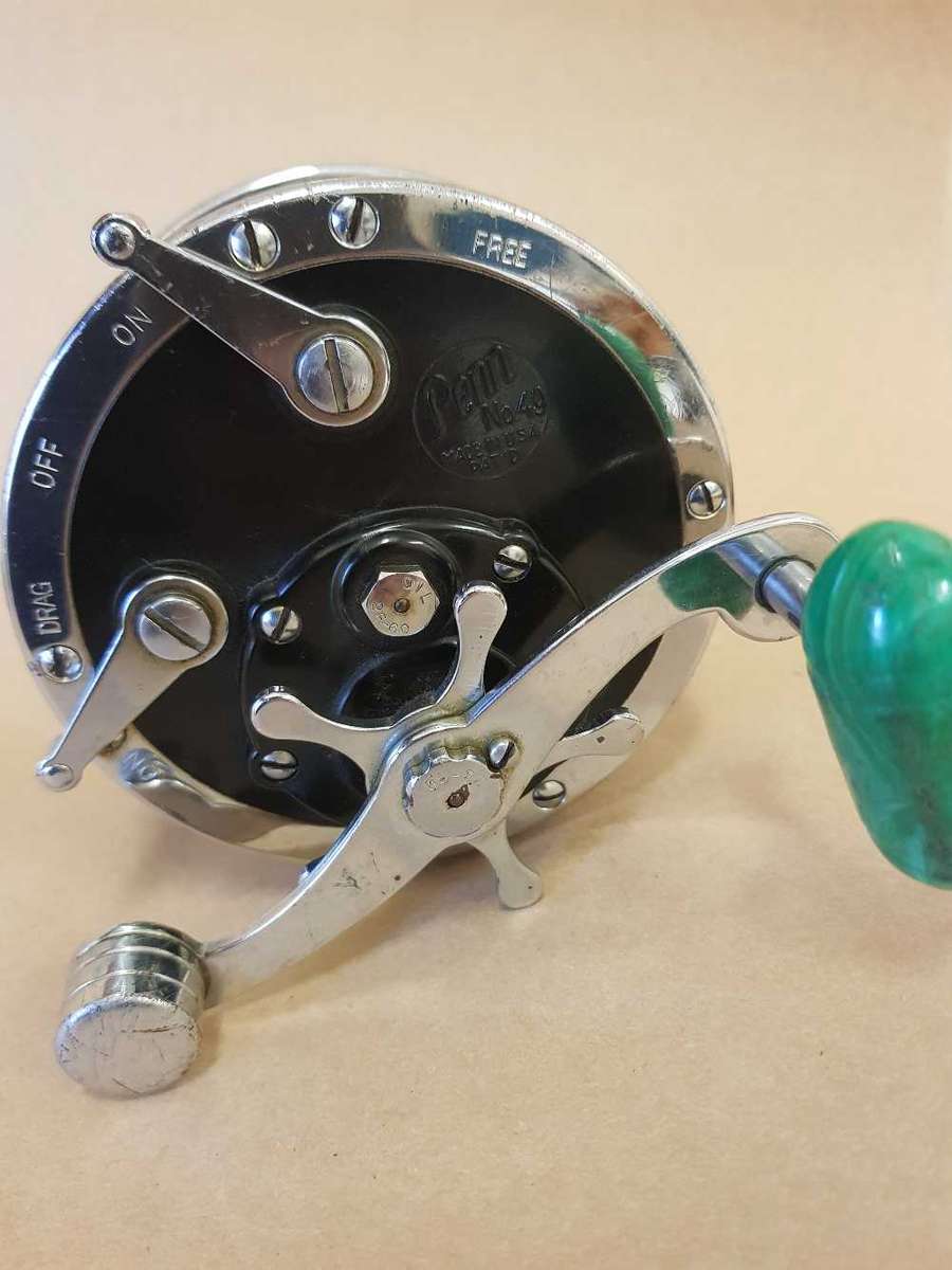 Penn 49 Super mariner. Narrow /  wide spool . 2 extra spools.