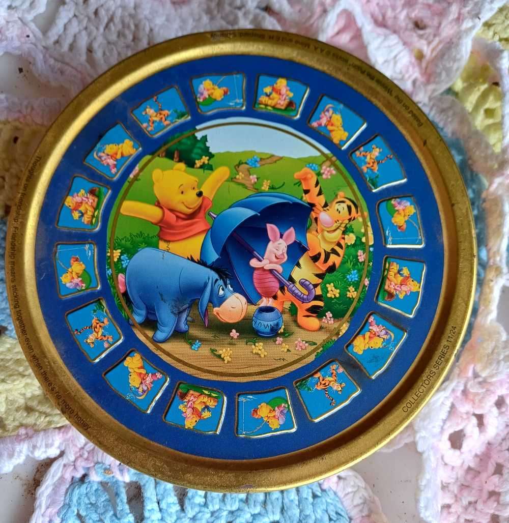 Winnie The Pooh tin collectors series 11/24