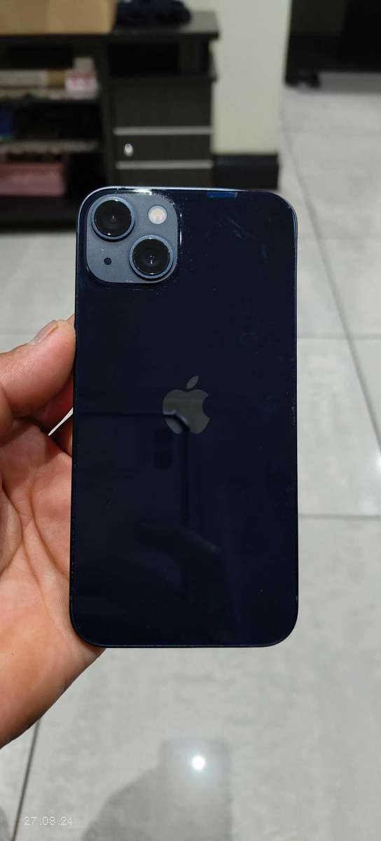 Apple iPhone 13 black 128GB stunning condition with 99% battery health (Pre Owned)