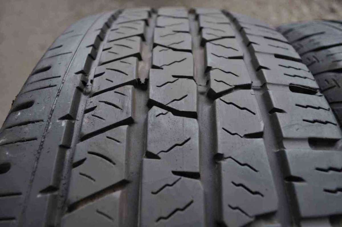 265/60/18 Continental ContiCrossContact. 80% lfe