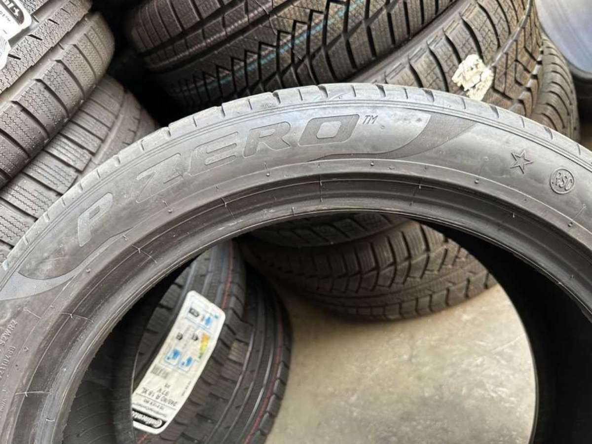 275/35/21 Pirell Pezrro tyres. 85% life