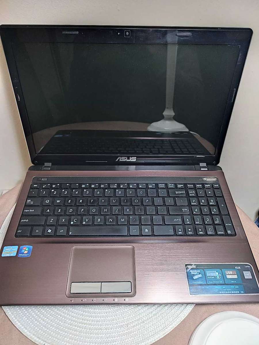 IMMACULATE ASUS CORE i5 LAPTOP FOR SALE