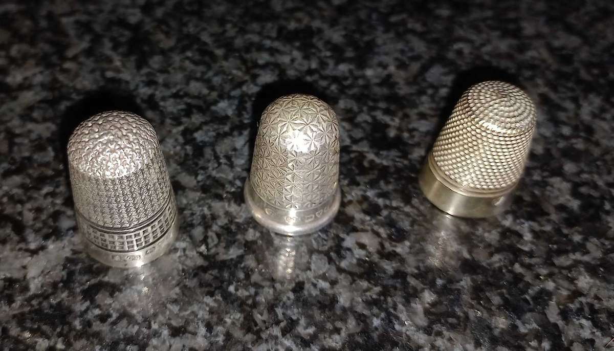 Vintage metal/silver thimbles