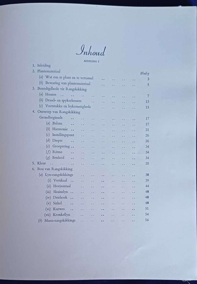 Die kuns van blommerangskikking deur Mattie M du Toit 1954