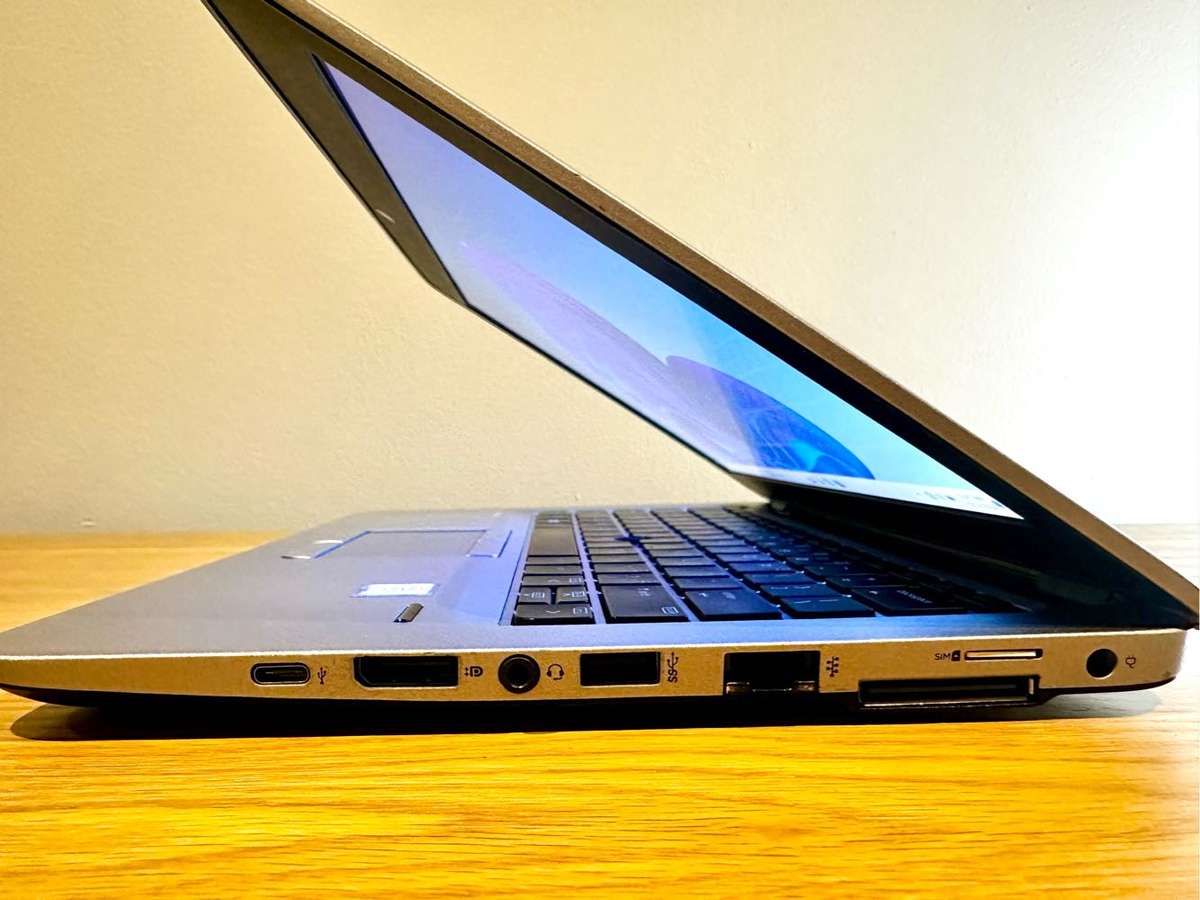 HP ELITEBOOK 820 G4 LAPTOP | CORE i5 7300U 2.6GHZ | 8GB RAM | 500GB HDD | WIN 11 PRO