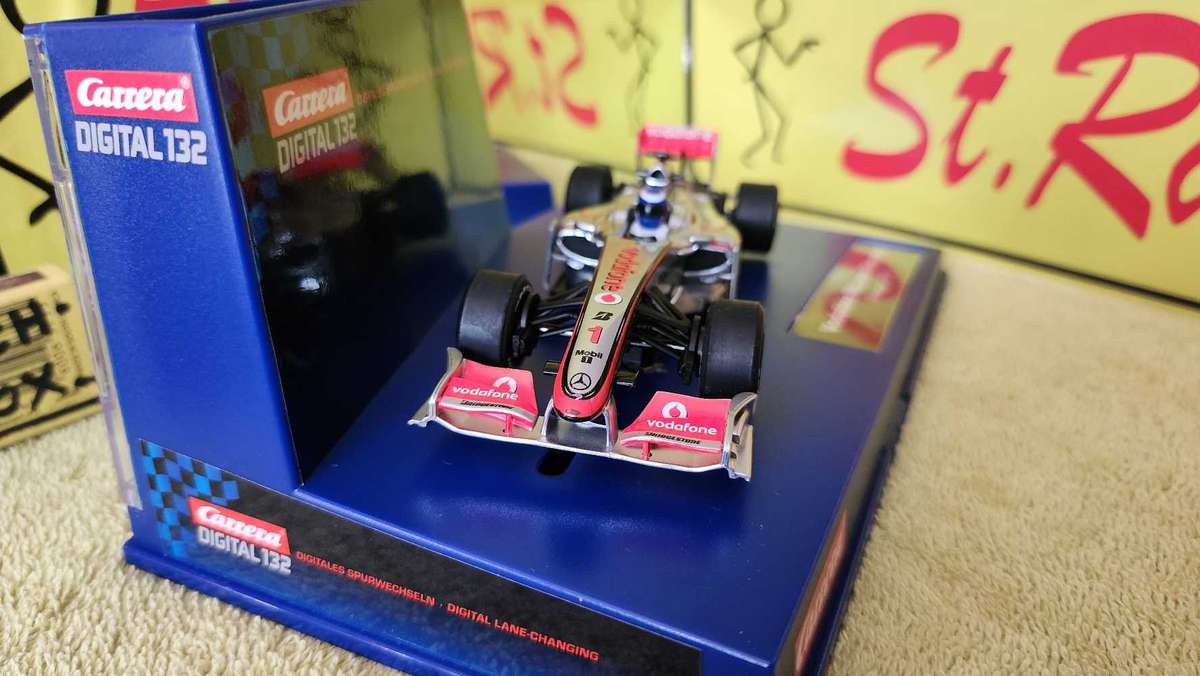 Carrera Vodafone McLaren Mercedes 2010 Showcar