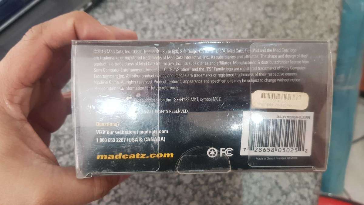 Mad Catz FIGHTPAD pro blue