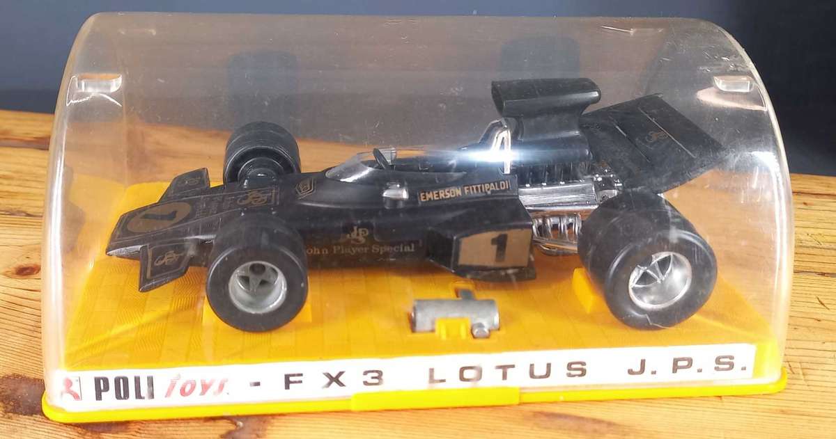 Lotus FX3 F1 race car vintage by Politoys