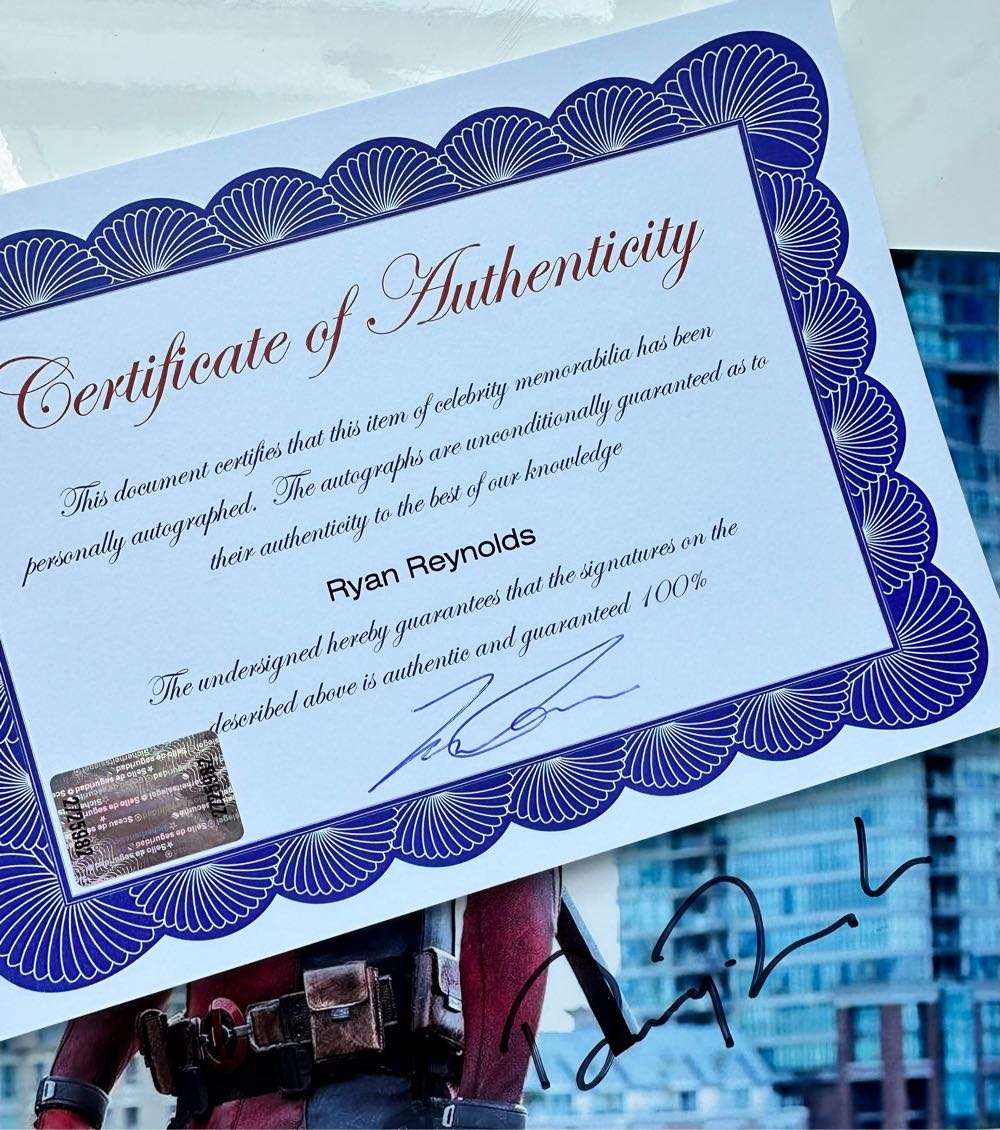 RYAN REYNOLDS/DEADPOOL -  AUTHENTIC AUTOGRAPH - 100% ORIGINAL - WITH COA