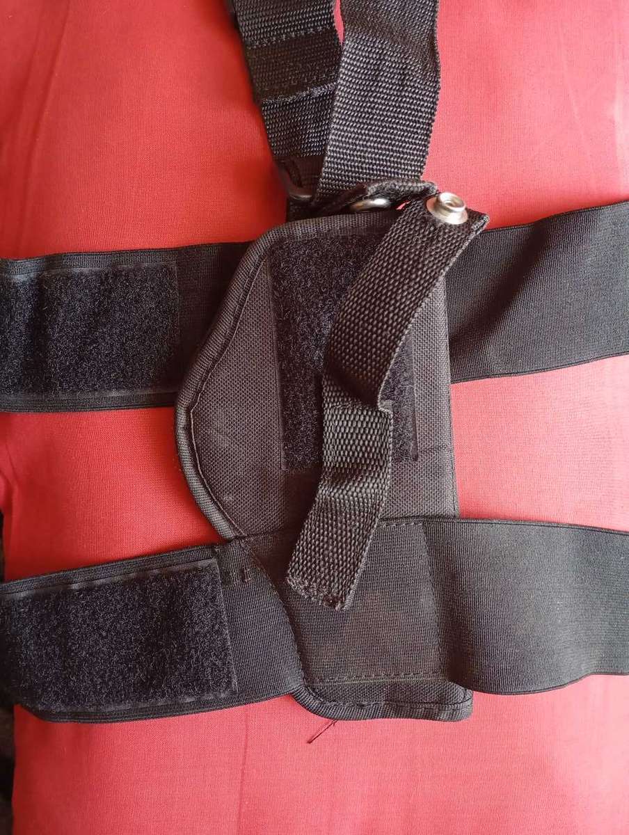 Crosman® C11 Semi-Auto CO2 Air Pistol (BB) with Leg Holster